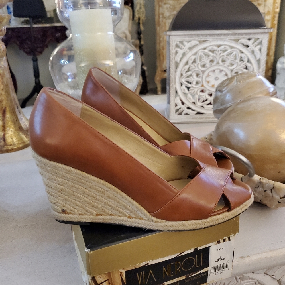 Via Neroli Tan Leather Wedge Heels Size 8M